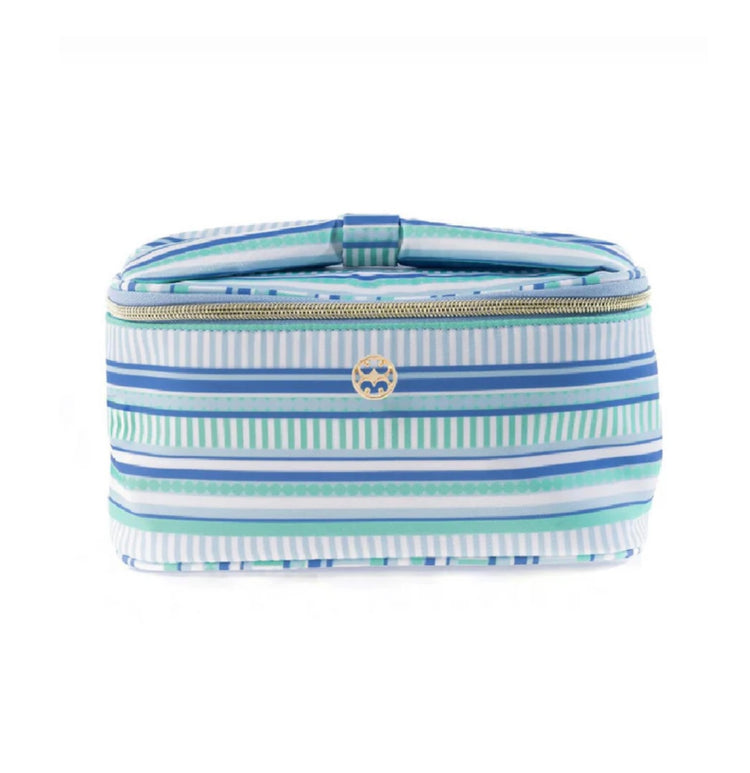 Kiss + Makeup: Simply Striped